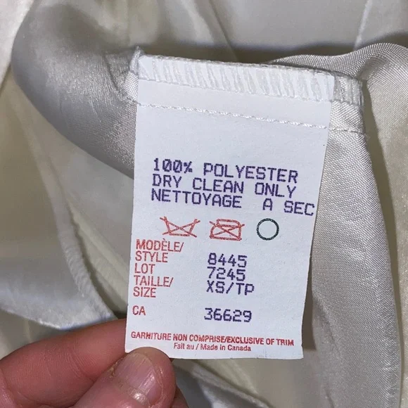 Vintage Off White Satin Blazer - Picture 15 of 17